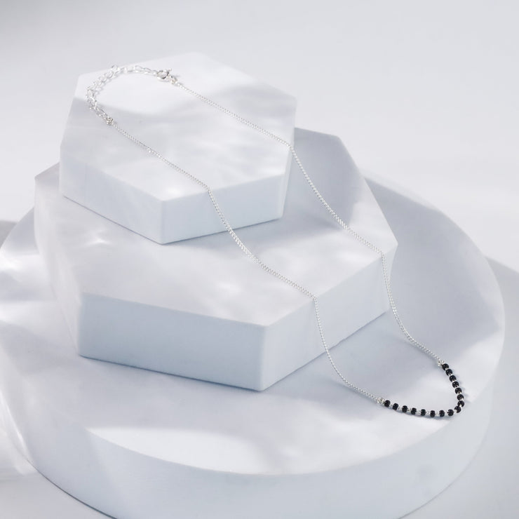 Elegante Kette aus Silber im klassischen Mangalsutra-Design